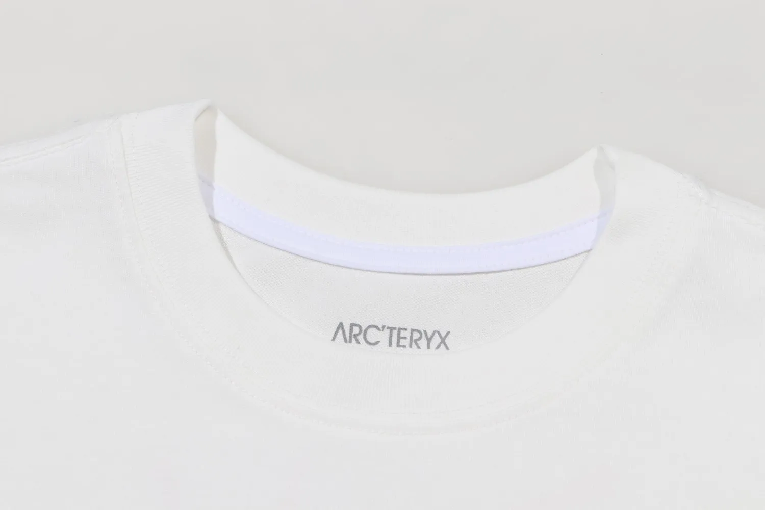Arc’teryx ARC 23SS T 60 ， g 。 Breathable， ， ， 。 logo ， 。 ， 。 ， ， ， ， 。 Size:XS-L